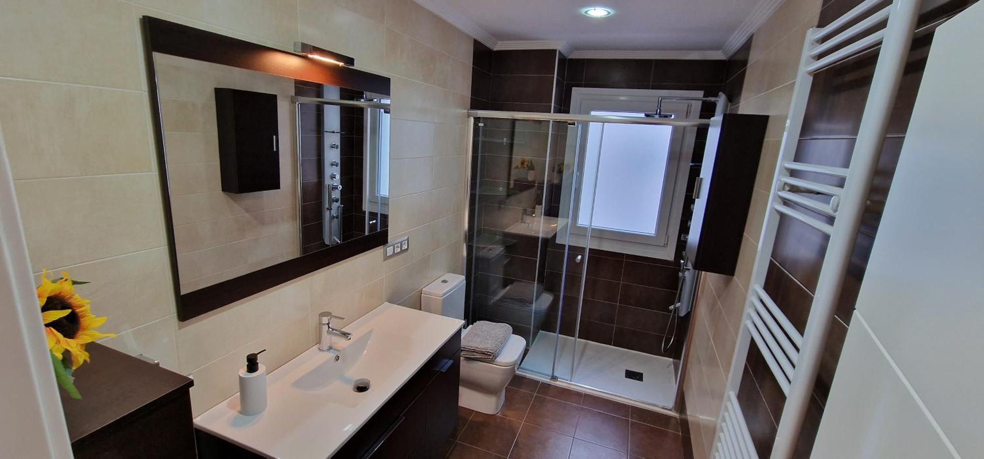 Astur Playa I - Wifi - 2 Hab Y 2 Banos - Vut-4987-as *